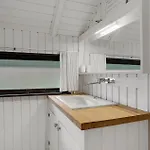 Three-bedroom In Holiday home Egernsund