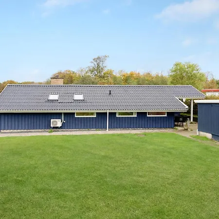 Three-bedroom In Egernsund