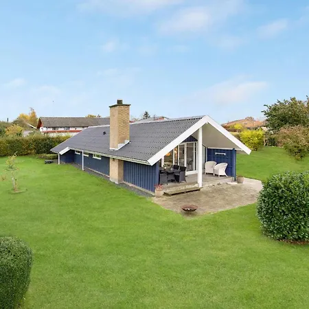 Three-bedroom In Egernsund